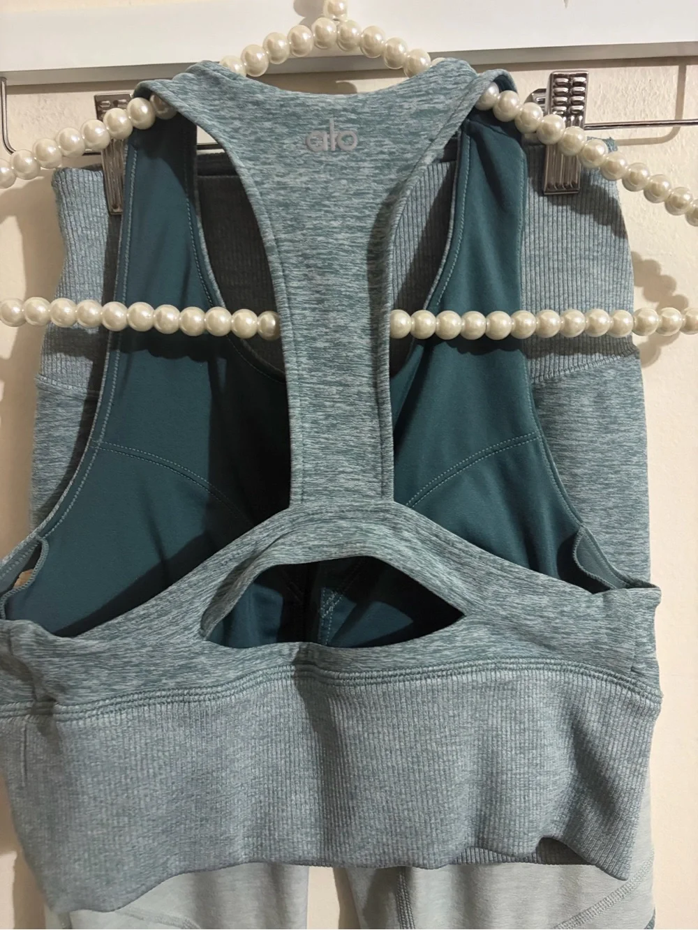 Alo Two-Tone Green Athletic Set - Sports Bra & Leggings